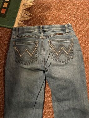 Wrangler Women’s Light Blue Bootcut Jeans with Signature W Stitching